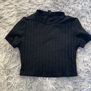 Black ribbed crop top
